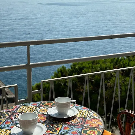 Charming Sea View Stay, 50m To Sea Apartamento