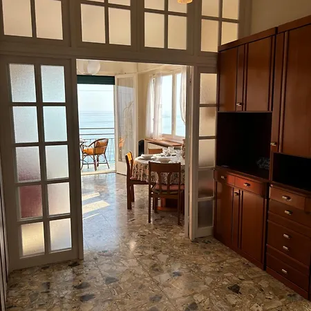 Appartement Charming Sea View Stay, 50m To Sea Ospedaletti